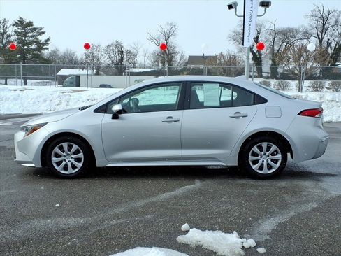 Certified 2025 Toyota Corolla LE image 8