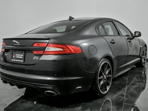 Used 2015 Jaguar XF Portfolio image 10