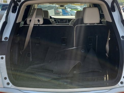 Used 2023 Buick Enclave Essence w/ Experience Buick Package FWD image 8