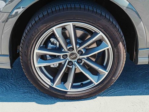 New 2025 Audi Q3 2.0T Premium image 11