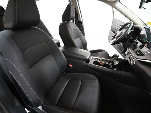 Used 2024 Nissan Altima 2.5 SV w/ SV Premium Package FWD image 24