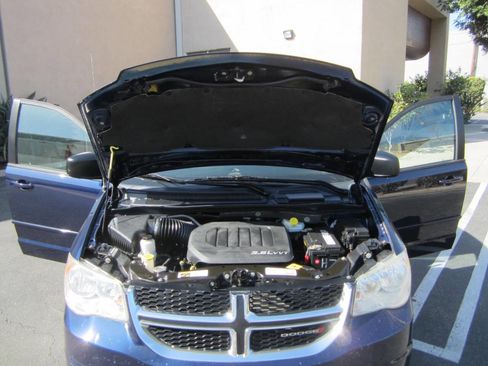 Used 2013 Dodge Grand Caravan SE image 11