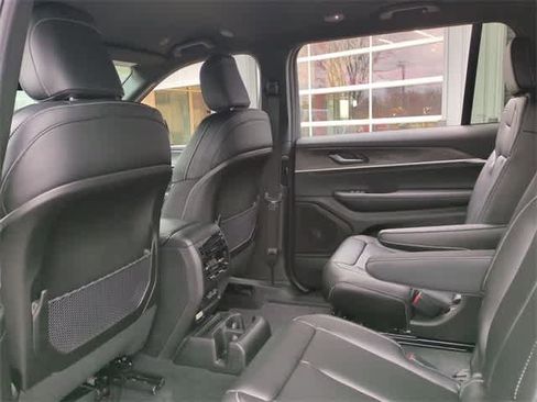 New 2025 Jeep Grand Cherokee L Limited image 19