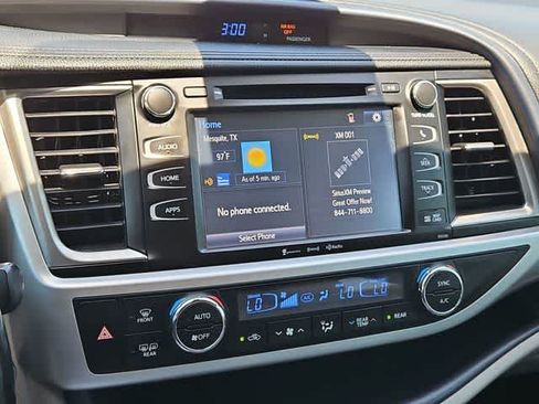 Used 2018 Toyota Highlander XLE FWD image 22