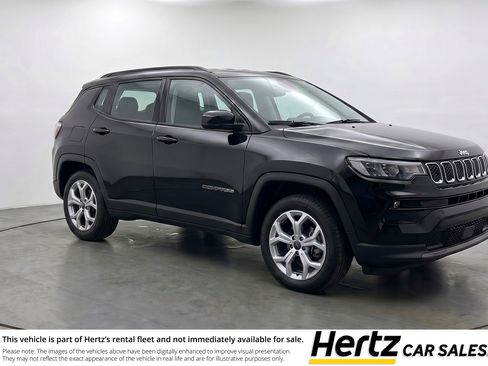 Used 2025 Jeep Compass Latitude AWD/4WD image 1