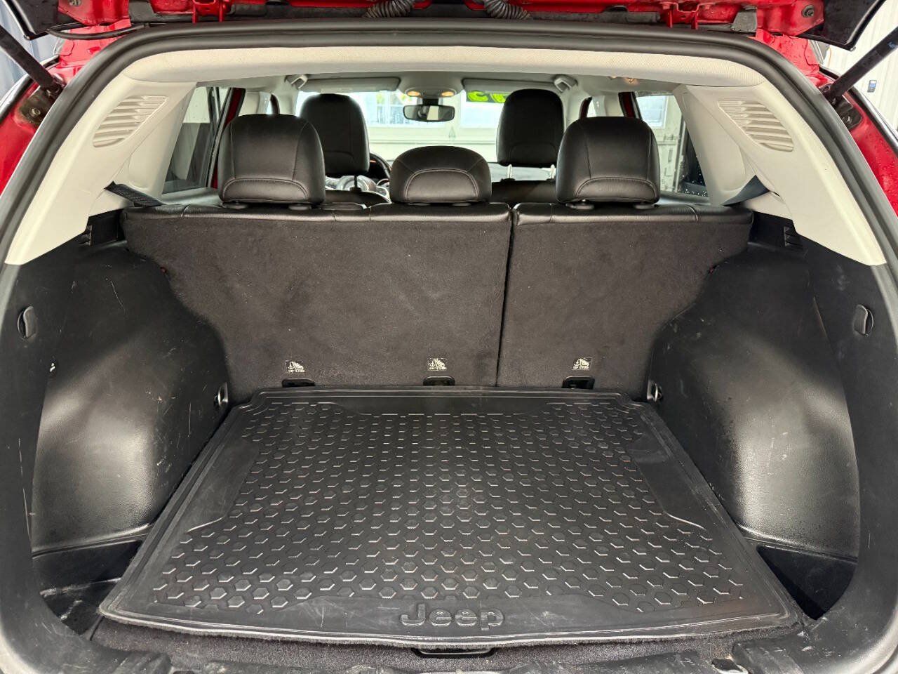 Used 2018 Jeep Compass Trailhawk w/ Cold Weather Group AWD/4WD image 12