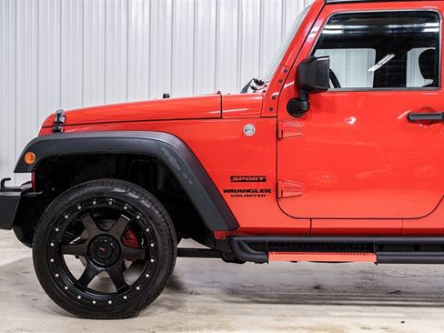 Used 2015 Jeep Wrangler Unlimited Sport w/ Connectivity Group AWD/4WD image 3