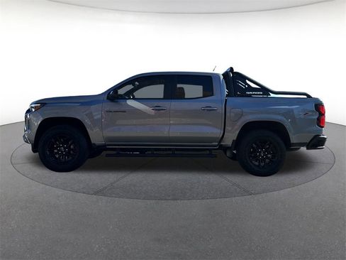 Used 2025 Chevrolet Colorado Z71 w/ Midnight Edition image 2