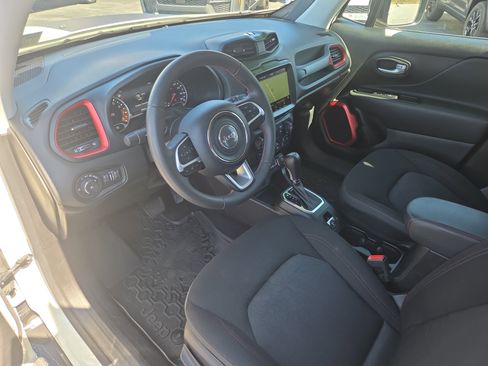 Certified 2023 Jeep Renegade Trailhawk AWD/4WD image 15