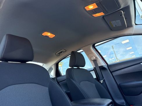 Used 2023 Kia Forte LXS w/ LXS Technology Package image 15