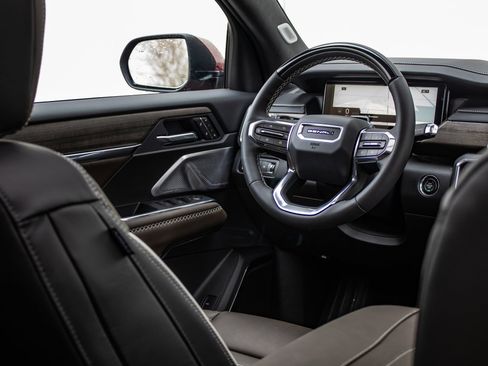 New 2026 GMC Acadia Denali Ultimate w/ LPO, All-Weather Package image 42