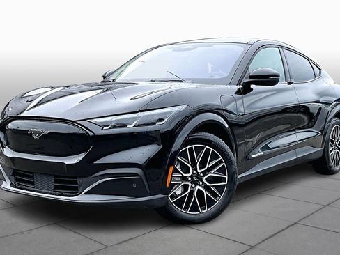 Used 2025 Ford Mustang Mach-E Premium image 34