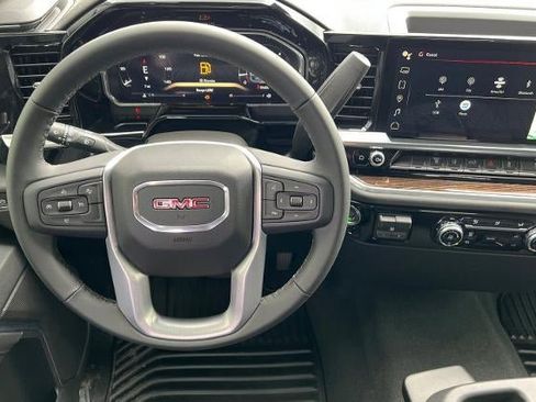 New 2026 GMC Sierra 2500 SLE AWD/4WD image 15
