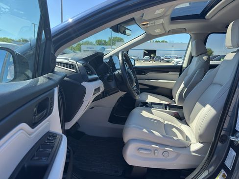 Used 2025 Honda Odyssey EX-L image 10
