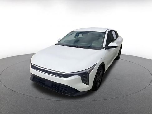Used 2025 Kia K4 LXS FWD image 7