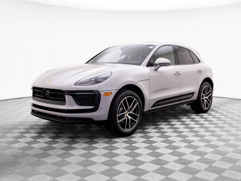 New 2026 Porsche Macan image 1