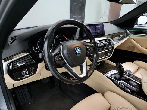 Used 2019 BMW 530i w/ Convenience Package image 13