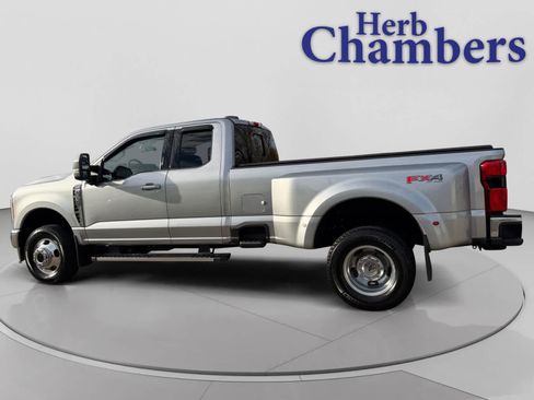 Used 2023 Ford F350 Lariat w/ FX4 Off-Road Package image 5
