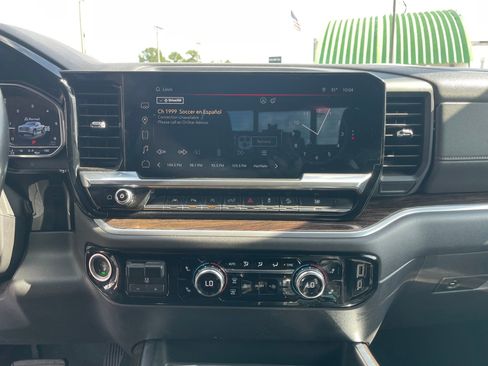 Used 2022 GMC Sierra 1500 AT4 image 19