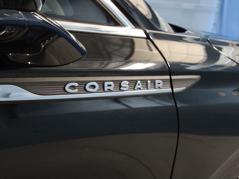 Used 2022 Lincoln Corsair Reserve w/ Luxury Package image 40