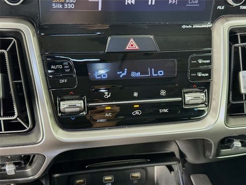 Certified 2021 Kia Sorento S w/ Panoramic Sunroof Package AWD/4WD image 17