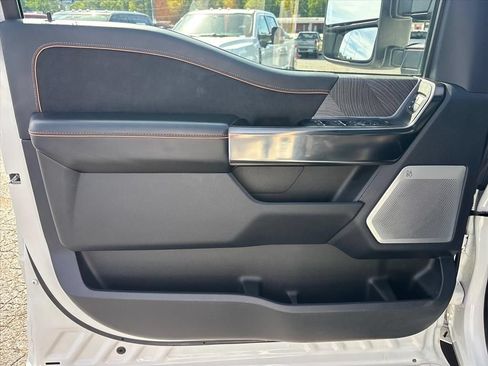 Used 2023 Ford F250 Platinum AWD/4WD image 26