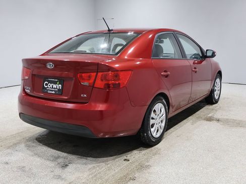 Used 2010 Kia Forte EX image 2