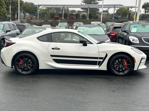 Used 2024 Toyota GR86 TRUENO Edition image 7