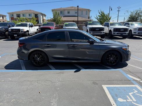 Used 2025 Honda Civic Sport image 4