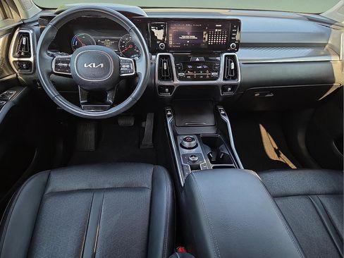 Used 2023 Kia Sorento EX AWD/4WD image 11