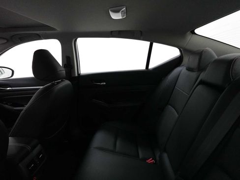 Used 2024 Nissan Altima 2.0 SR FWD image 28