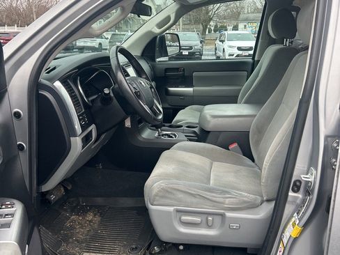 Used 2019 Toyota Sequoia SR5 image 3