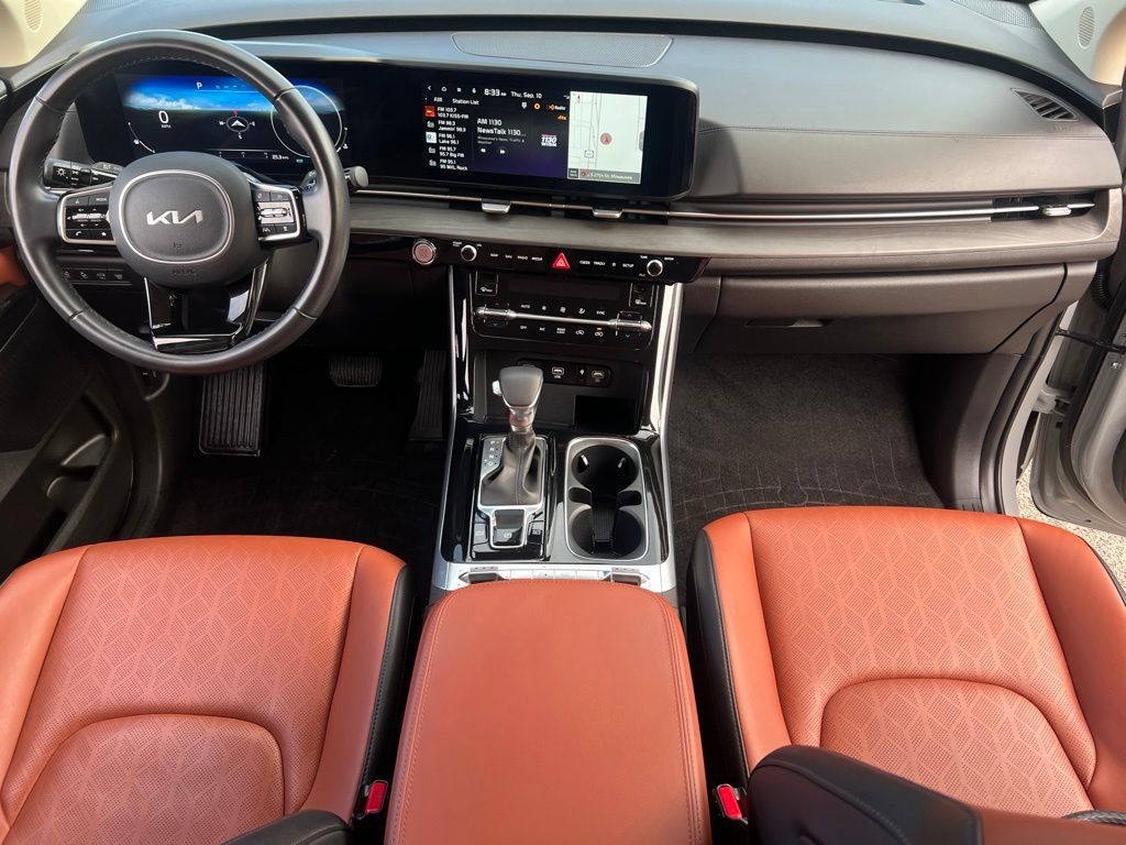 Certified 2023 Kia Carnival SX FWD image 17