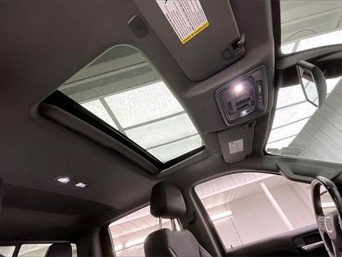 Certified 2022 GMC Sierra 1500 Denali w/ Driver Alert Package II image 13