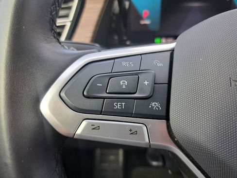 Used 2025 Volkswagen Atlas SEL Premium R-Line image 14