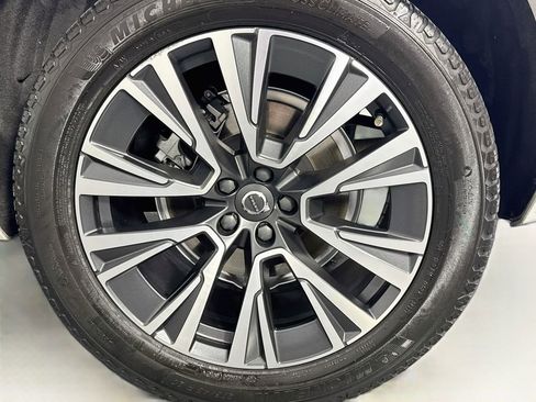 Used 2021 Volvo XC90 T6 Momentum w/ Climate Package AWD/4WD image 29