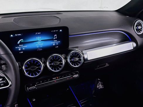 Used 2022 Mercedes-Benz GLB 250 image 19