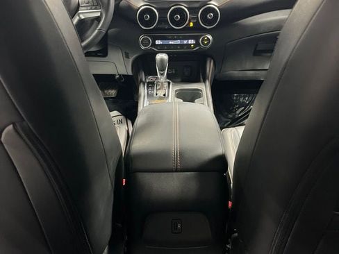 Used 2023 Nissan Sentra SR w/ SR Premium Package FWD image 35