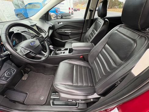 Certified 2019 Ford Escape Titanium w/ U9j03 - Titanium Tow Package image 13