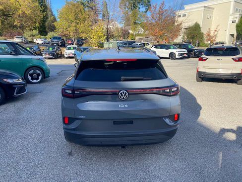Used 2023 Volkswagen ID.4 Pro S image 5