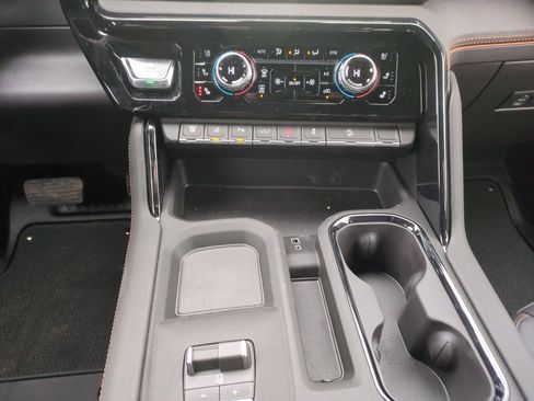 New 2026 GMC Sierra 2500 AT4 w/ AT4 Premium Plus Package AWD/4WD image 15