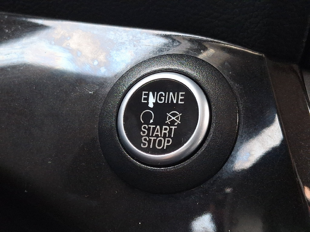Used 2017 Ford Escape Titanium AWD/4WD image 24