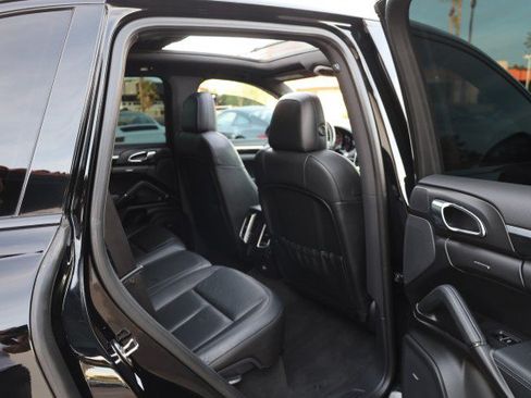 Used 2013 Porsche Cayenne Diesel AWD/4WD image 52