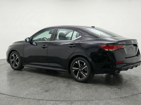 Used 2025 Nissan Sentra SV image 6