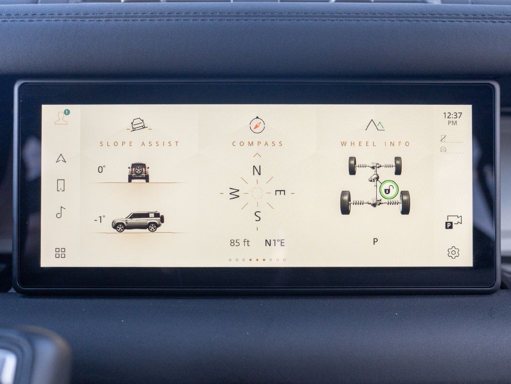 Used 2024 Land Rover Defender 110 S AWD/4WD image 23