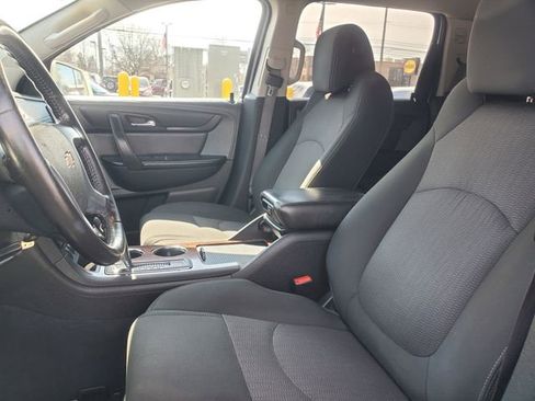 Used 2014 Chevrolet Traverse LT image 15