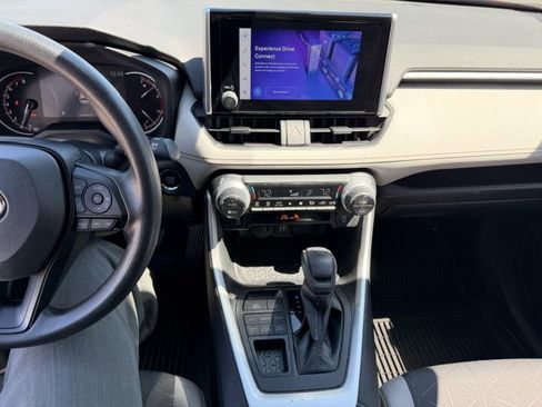 Used 2023 Toyota RAV4 XLE AWD/4WD image 14