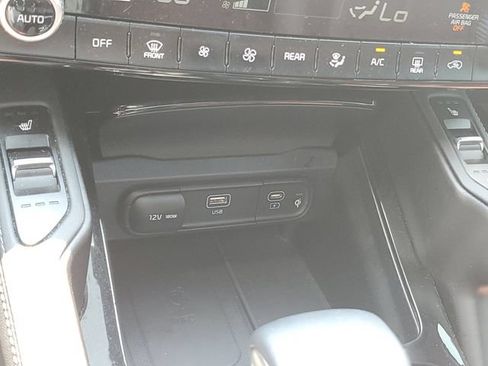 Used 2024 Kia Telluride SX w/ Towing Package AWD/4WD image 29