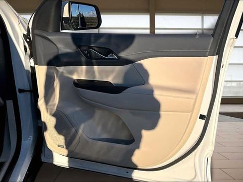 Used 2023 GMC Acadia Denali w/ Denali Ultimate Package image 24