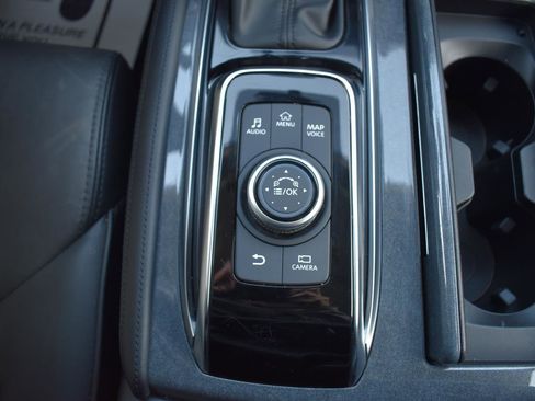 Used 2024 Nissan Armada SV image 42